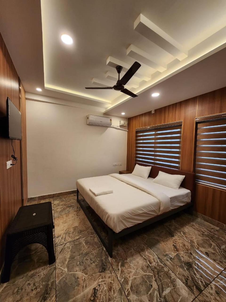 Royal View Residency Otel Attingal Dış mekan fotoğraf