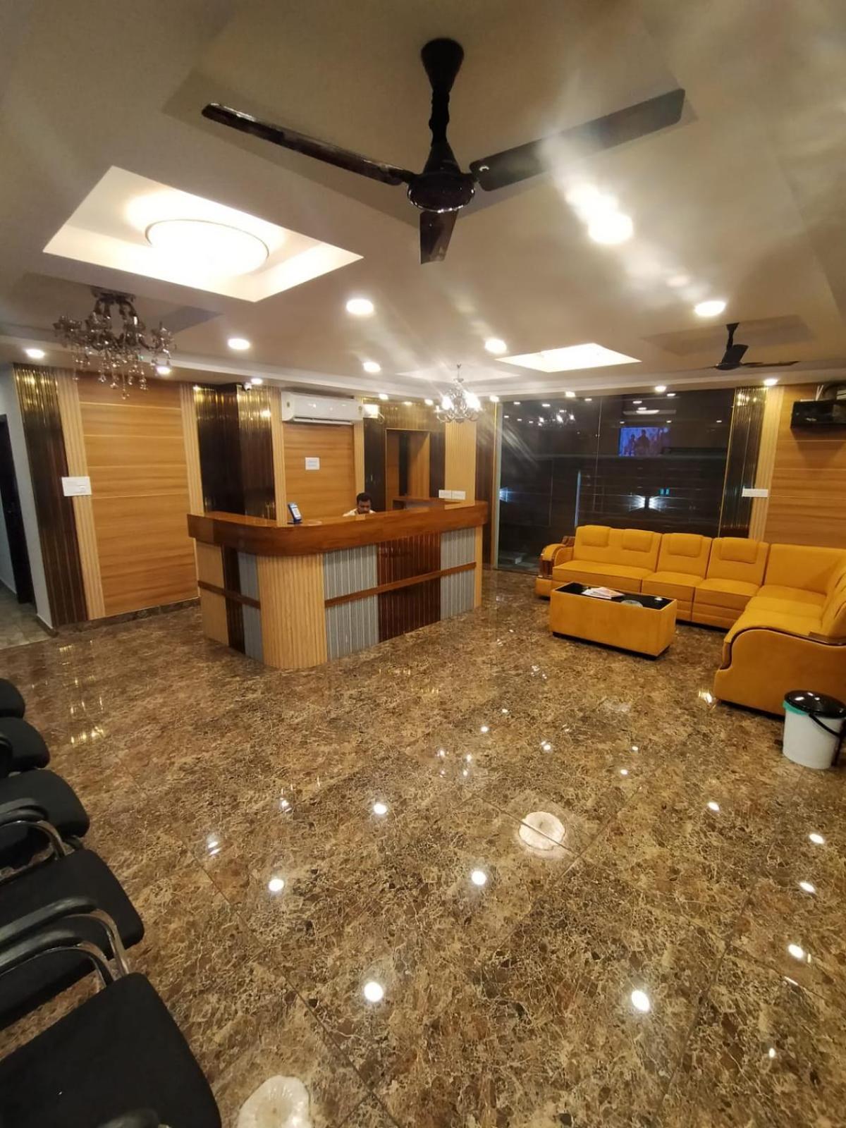 Royal View Residency Otel Attingal Dış mekan fotoğraf